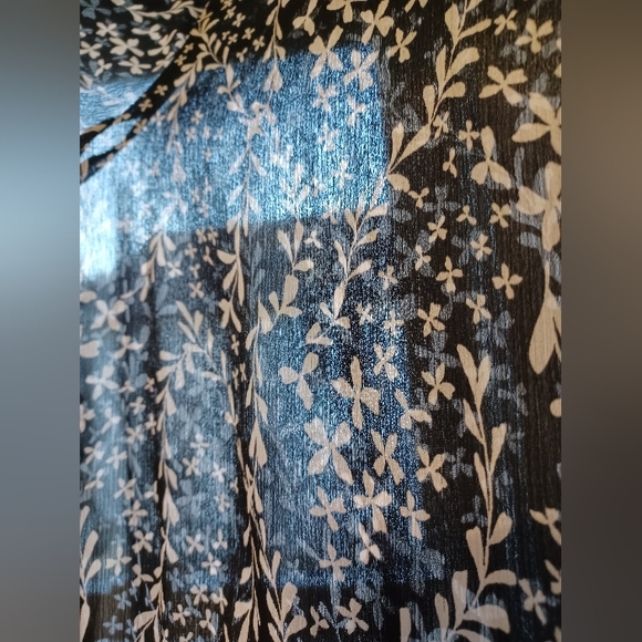 Black & White Floral Sheer Long Shirt Blouse XS - Picture 7 of 12